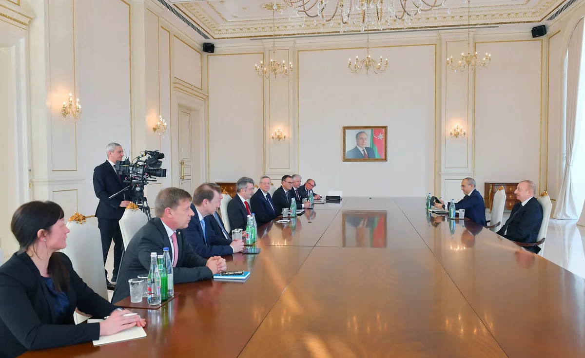 President Ilham Aliyev receives delegation led by Executive Director of German Eastern Business Association (UPDATE)