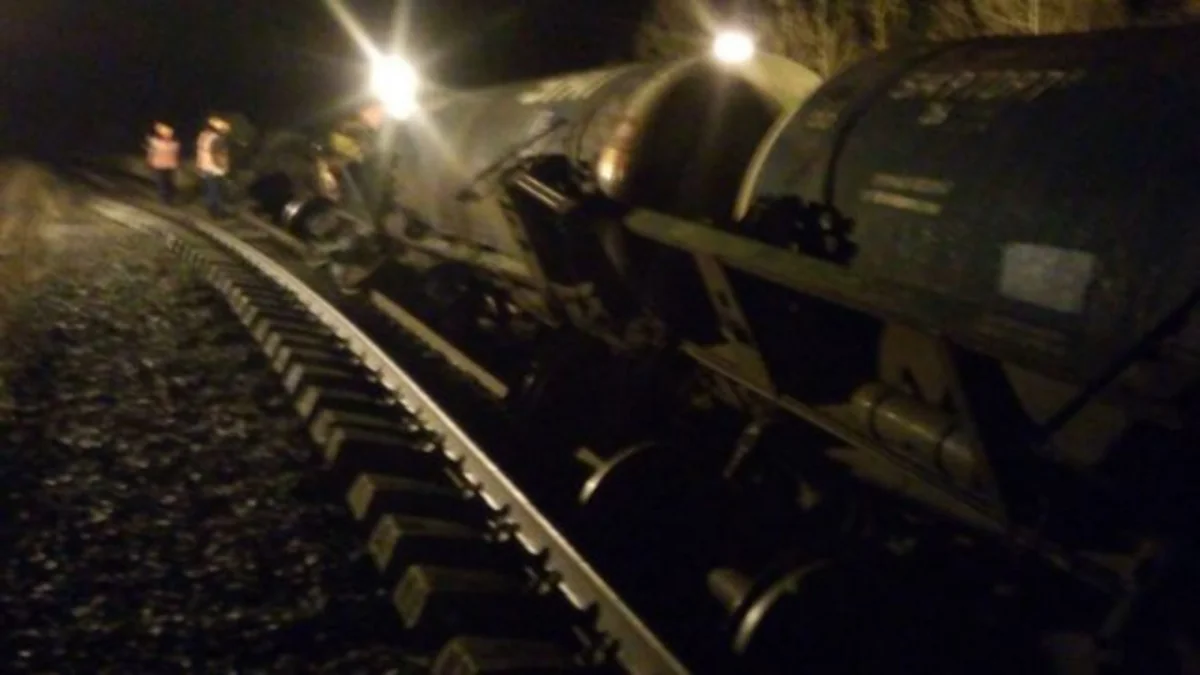 Под Тулой с рельсов сошли 24 вагона грузового поезда