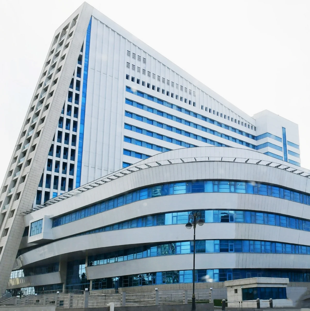 Yeni Klinikaya direktor müavini təyin edilib