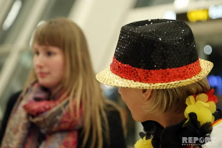 Futbol üzrə Almaniya yığması Bakıya gəlib - VİDEO