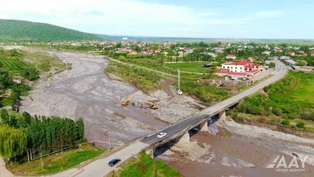 Qaraçay çayı üzərində yeni körpünün inşasına başlanılıb