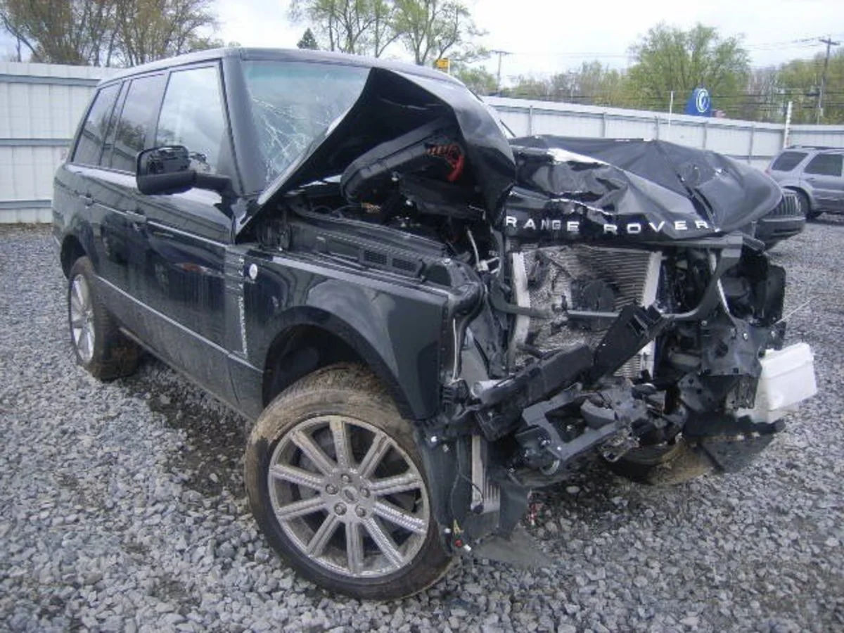 Bakıda “Range Rover”lə qəza törədən polis əməkdaşının ibtidai istintaqı yekunlaşıb