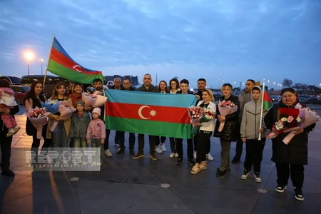 Avropa çempionatında qızıl medal qazanan gimnastlarımız Vətənə dönüblər