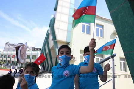 Türkiyənin milli təhsil naziri Bakı Atatürk liseyində olub