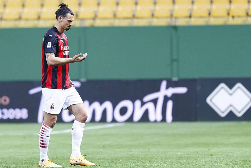 UEFA İbrahimoviçlə bağlı araşdırmalara başlayır