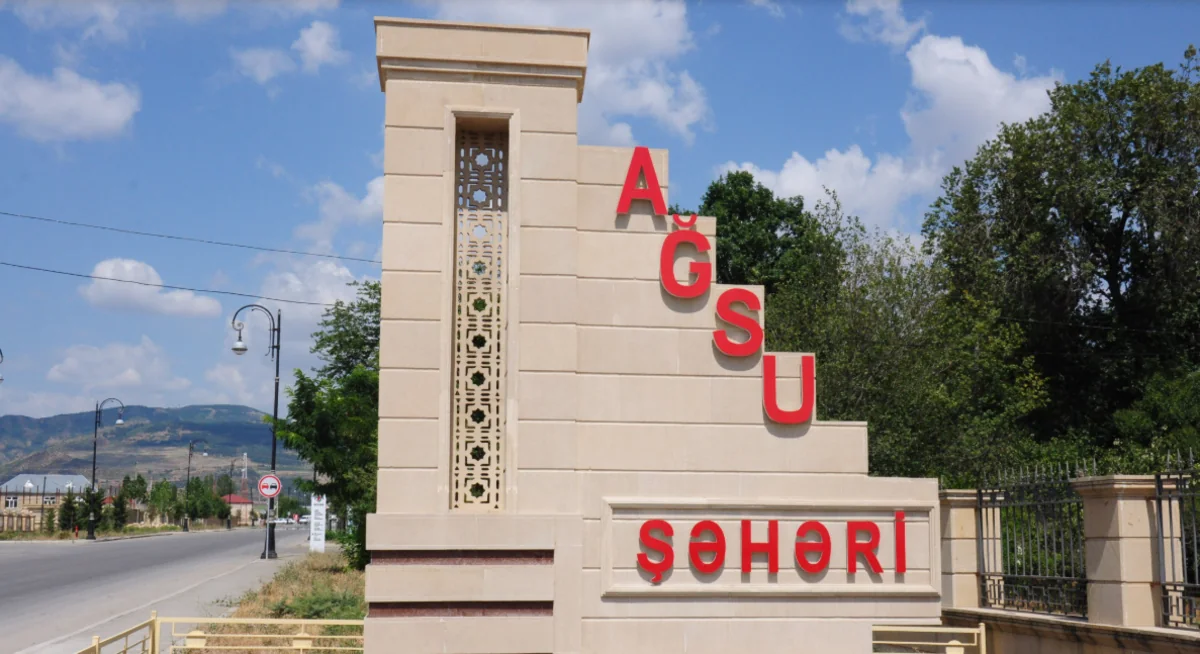 Ağsuda polis əməkdaşını avtomobil vurub