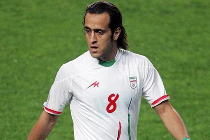 Güney azərbaycanlı əfsanəvi futbolçu: Bu il fitrə zəkatınızı zibil qutularına atın!