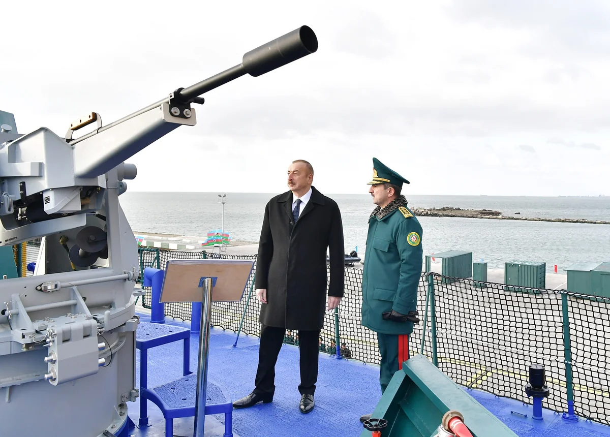 Prezident İlham Əliyev yeni inşa edilmiş “Tufan” tipli sərhəd gözətçi gəmisi ilə tanış olub - YENİLƏNİB