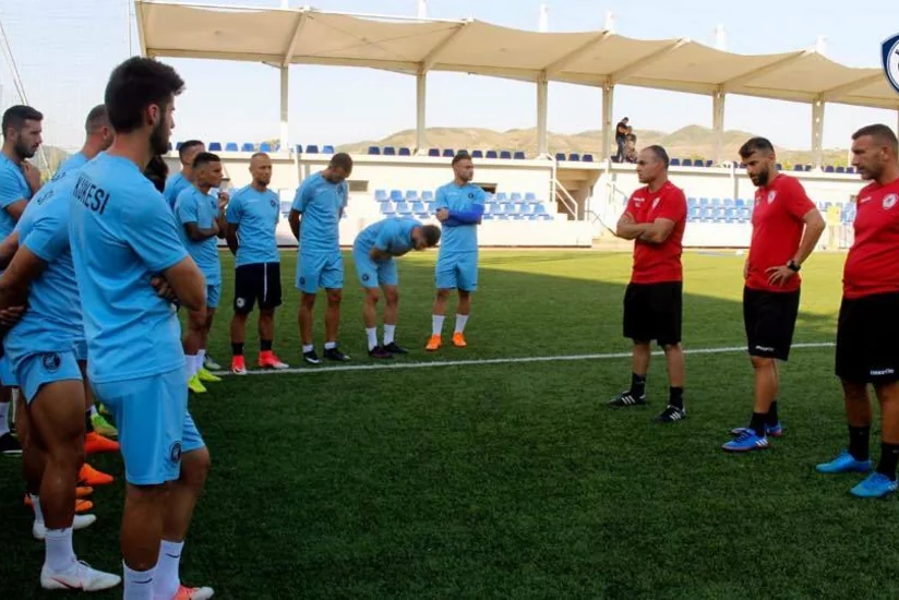 Kukesi Qarabağla oyuna 5 müdafiəçi ilə çıxacaq