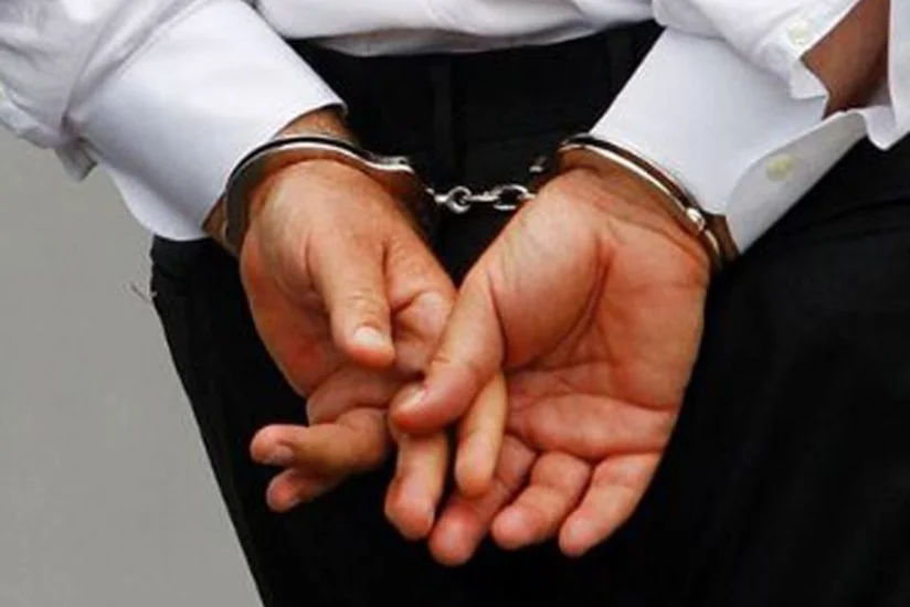 Ermənistanda polis rəisi böyük məbləğdə pulu mənimsədiyi üçün həbs olunub