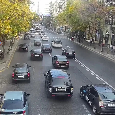 Bakının bir sıra yollarında tıxac yaranıb