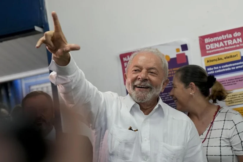 Braziliyada keçirilən prezident seçkilərində solçu Lula da Silva qalib gəlib