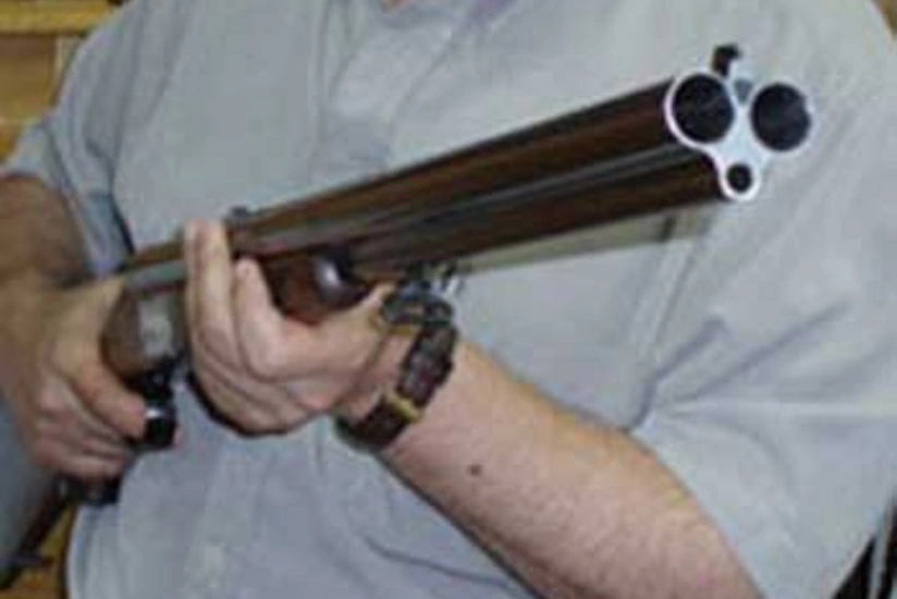 Gəncə sakini həmyerlisini tüfənglə vurub