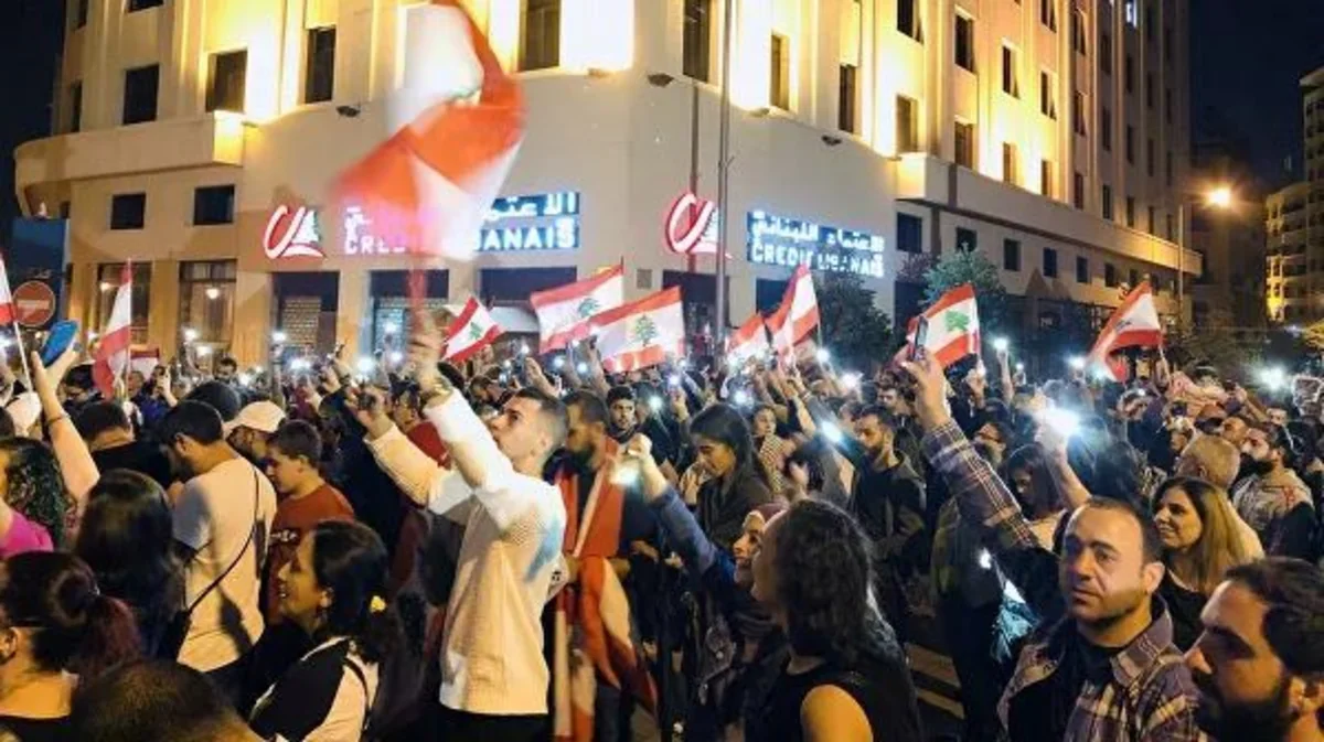 Livanın paytaxtında minlərlə insan etiraz aksiyası keçirib