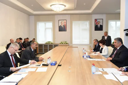 Azad Rəhimov Biləsüvarda vətəndaşları qəbul edib
