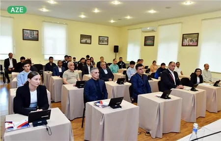 Fərid Qayıbov beynəlxalq yarışlarda uğur qazanmış idmançıları qəbul edib