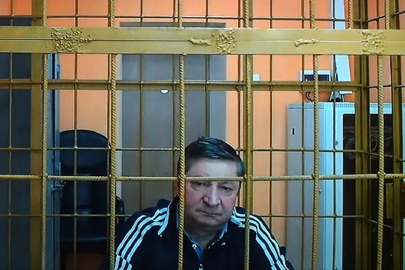 Экс-замглавы Генштаба ВС РФ приговорили к 17 годам за взятку и мошенничество