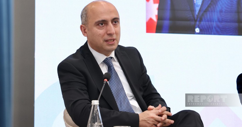 Emin Əmrullayev: Təhsil getdikcə mürəkkəbləşir