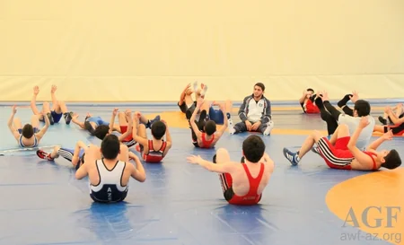 İslamiadanın səfiri gənc idmançılar və idmana həvəsi olan gənclər üçün master-klass keçib - VİDEO