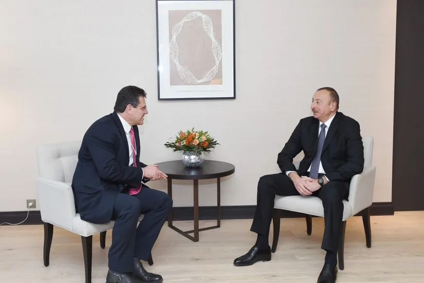 Azərbaycan Prezidenti Davosda Avropa Komissiyasının enerji birliyi üzrə vitse-prezidenti ilə görüşüb - ƏLAVƏ OLUNUB