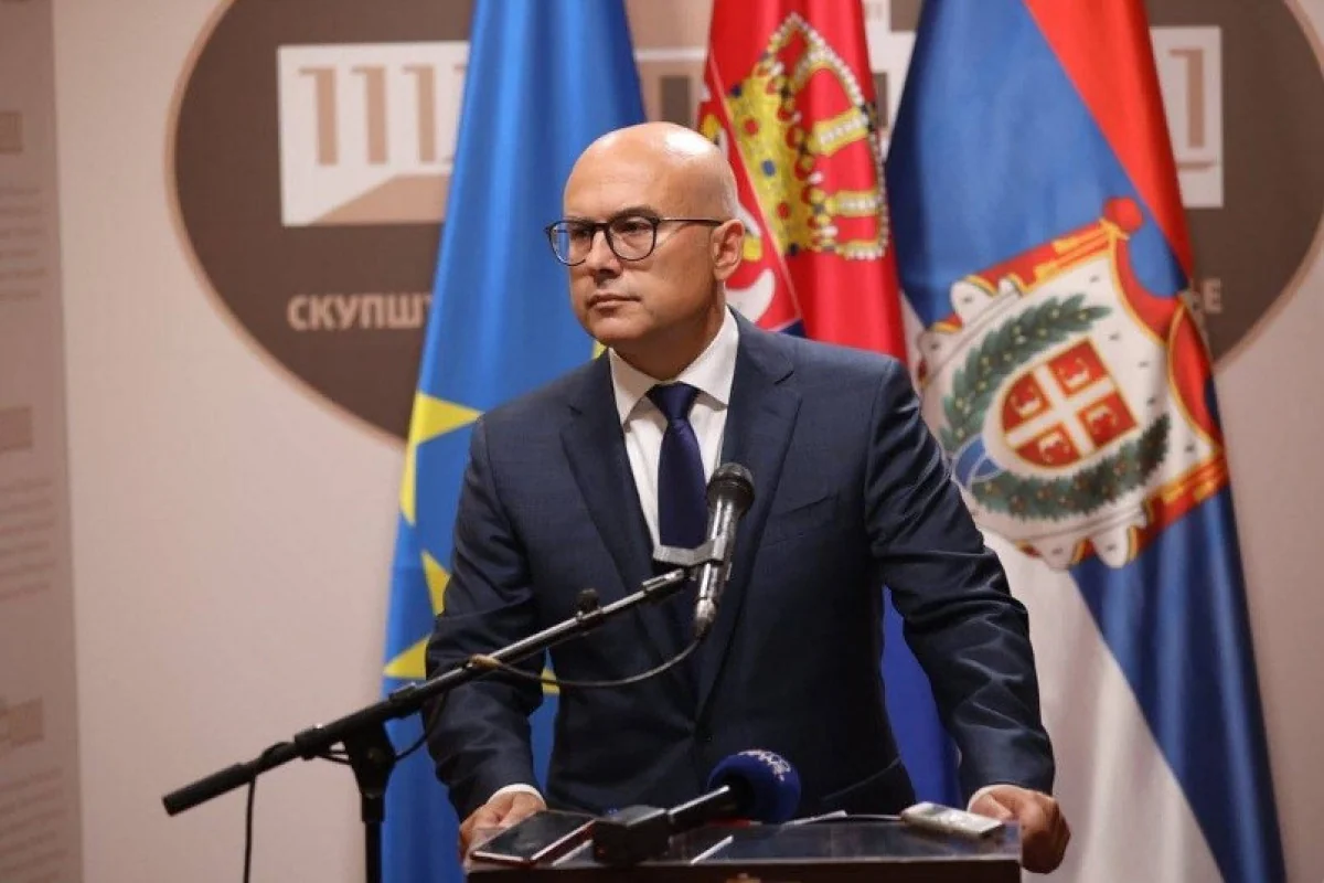 Министр обороны Сербии занял пост главы Сербской прогрессивной партии