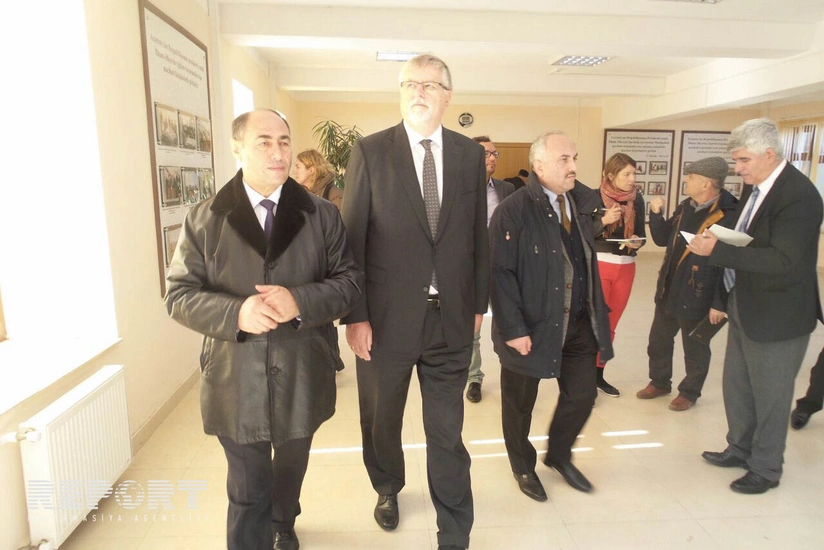 Aİ-nin xüsusi nümayəndəsi Bərdədə məcburi köçkünlər üçün salınmış şəhərcikdə olub