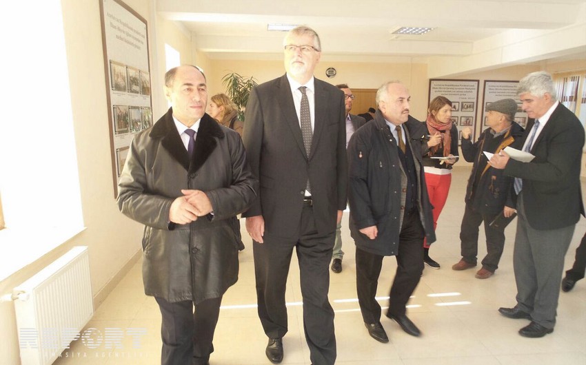Aİ-nin xüsusi nümayəndəsi Bərdədə məcburi köçkünlər üçün salınmış şəhərcikdə olub
