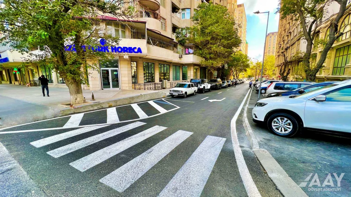 Bakının Əliəşrəf Əlizadə və Tələt Şıxəliyev küçələri əsaslı təmir edilib