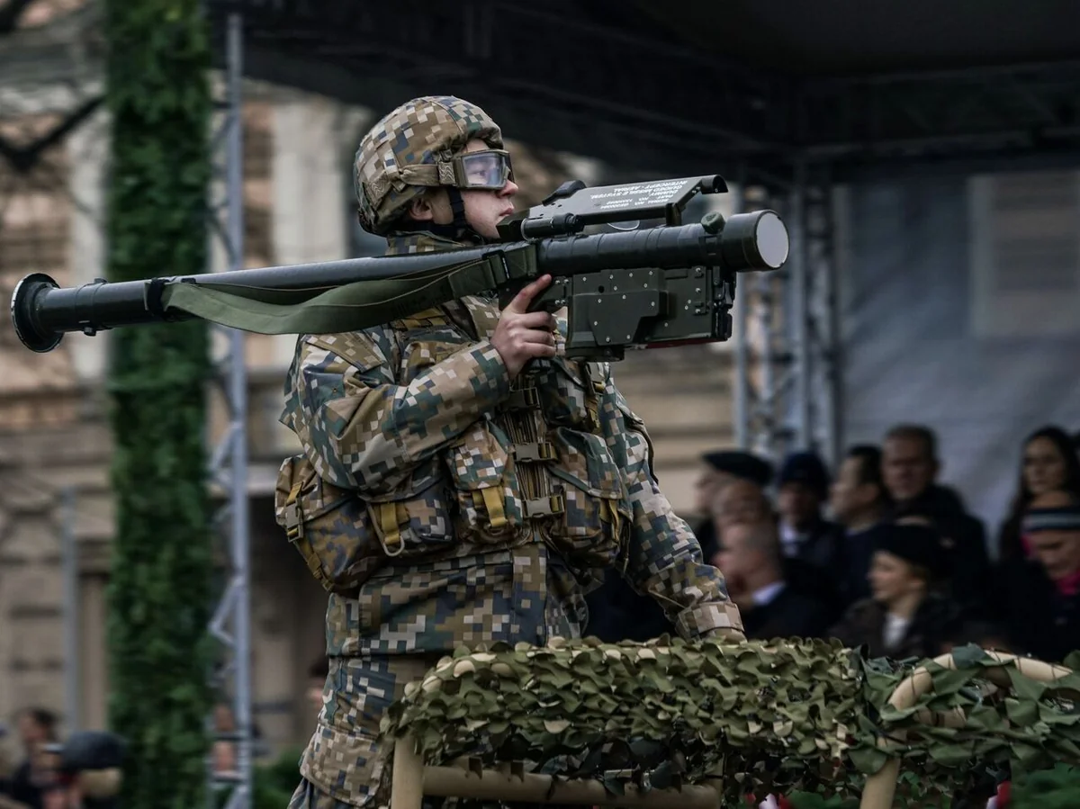 US preparing to send cargo of weapons to Ukraine