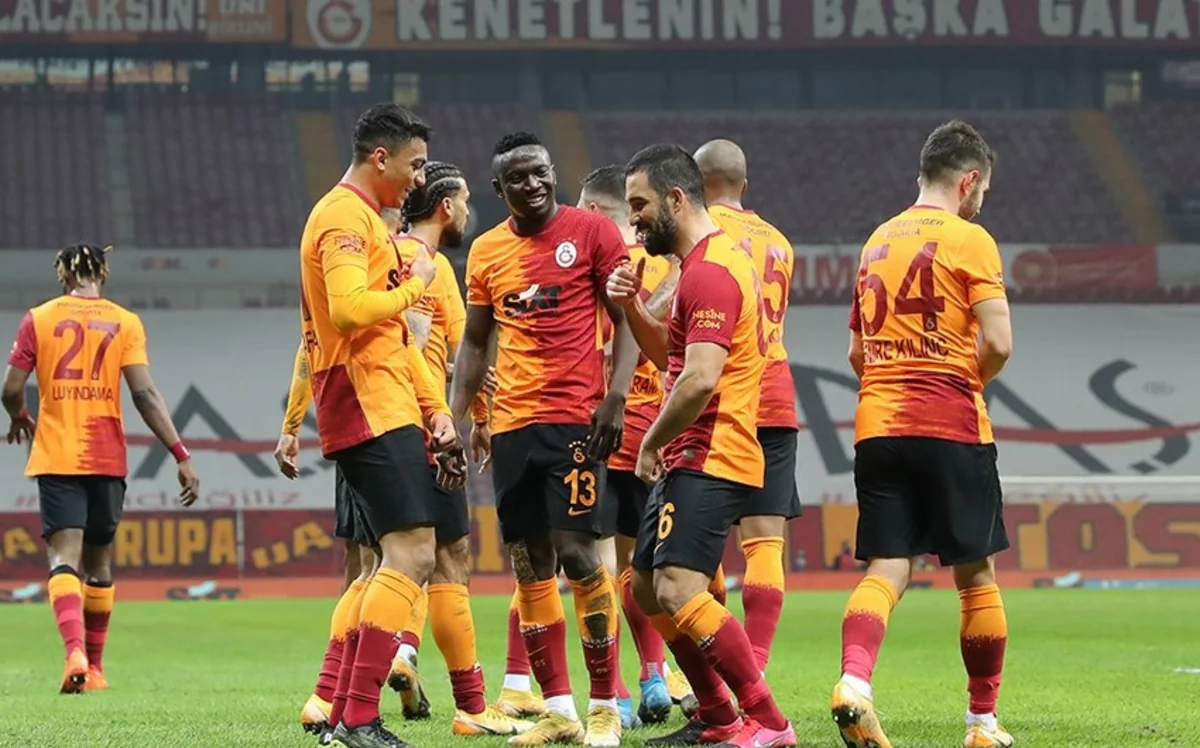 Qalatasarayın futbolçusunda koronavirus aşkarlandı