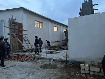 В Ясамальском районе снесен незаконно построенный объект