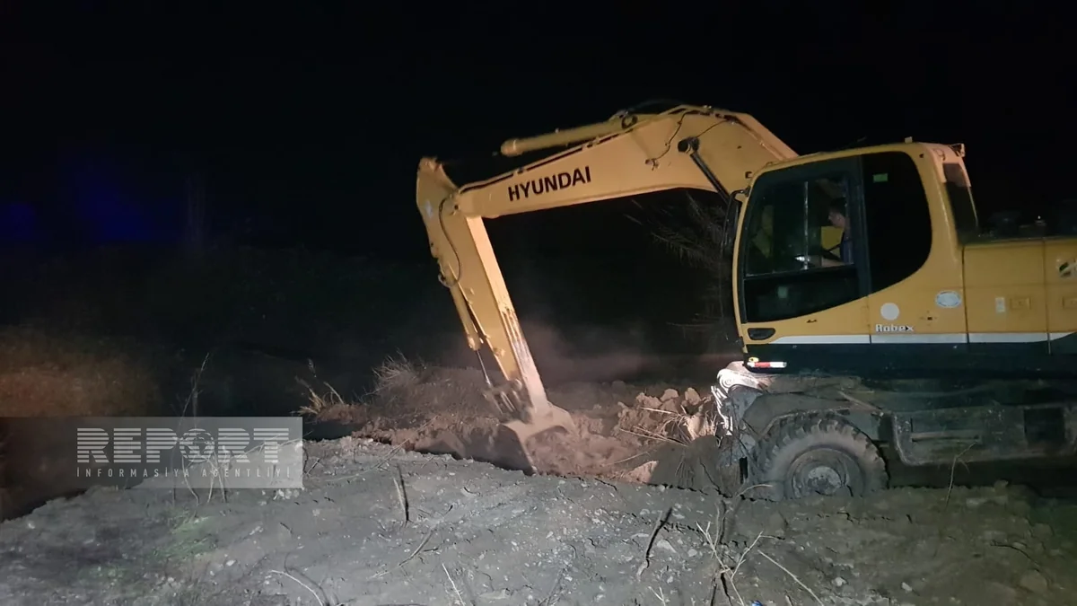 Göyçayda Şirvan suvarma kanalı yarılıb, su kənd ərazisinə axır