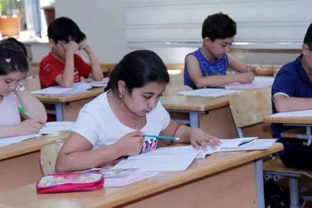 Liseylərin V və VII siniflərinə qəbul üzrə müsabiqə keçirilib