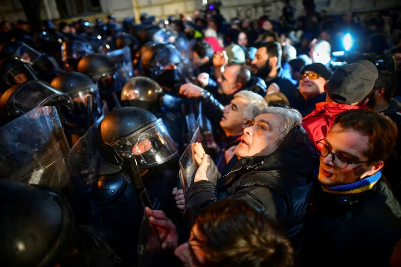 В центре Тбилиси вновь проходит акция против законопроекта об иноагентах