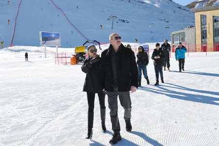 Prezident Şahdağ Turizm Kompleksindəki “Lakeside” hotelində aparılan işlərlə və “Xizək klubu” binasının tikintisi ilə tanış olub - YENİLƏNİB-2