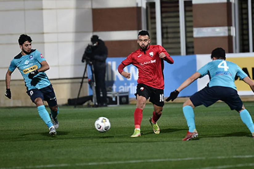İordaniyalı futbolçu Qəbələnin düşərgəsini tərk edib