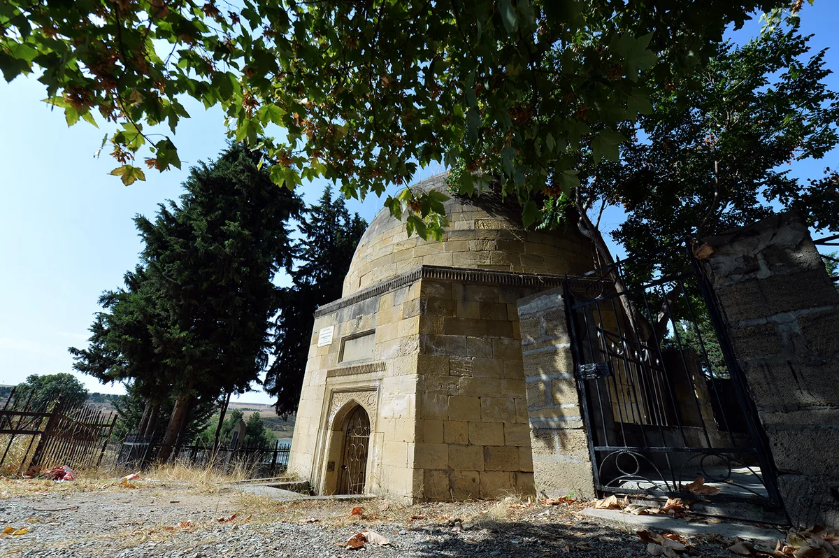 Cemetery for famous personalities: Shakhandan - PHOTO REPORT