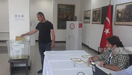 Türkiyənin Gəncədəki Baş konsulu: Seçkilərin sonuncu günündə də vətəndaşlarımızın fəallığı müşahidə olunur”
