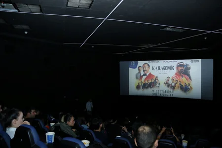 “CinemaPlus”da Cem Yılmazın iki filmi nümayiş olunub - VİDEO