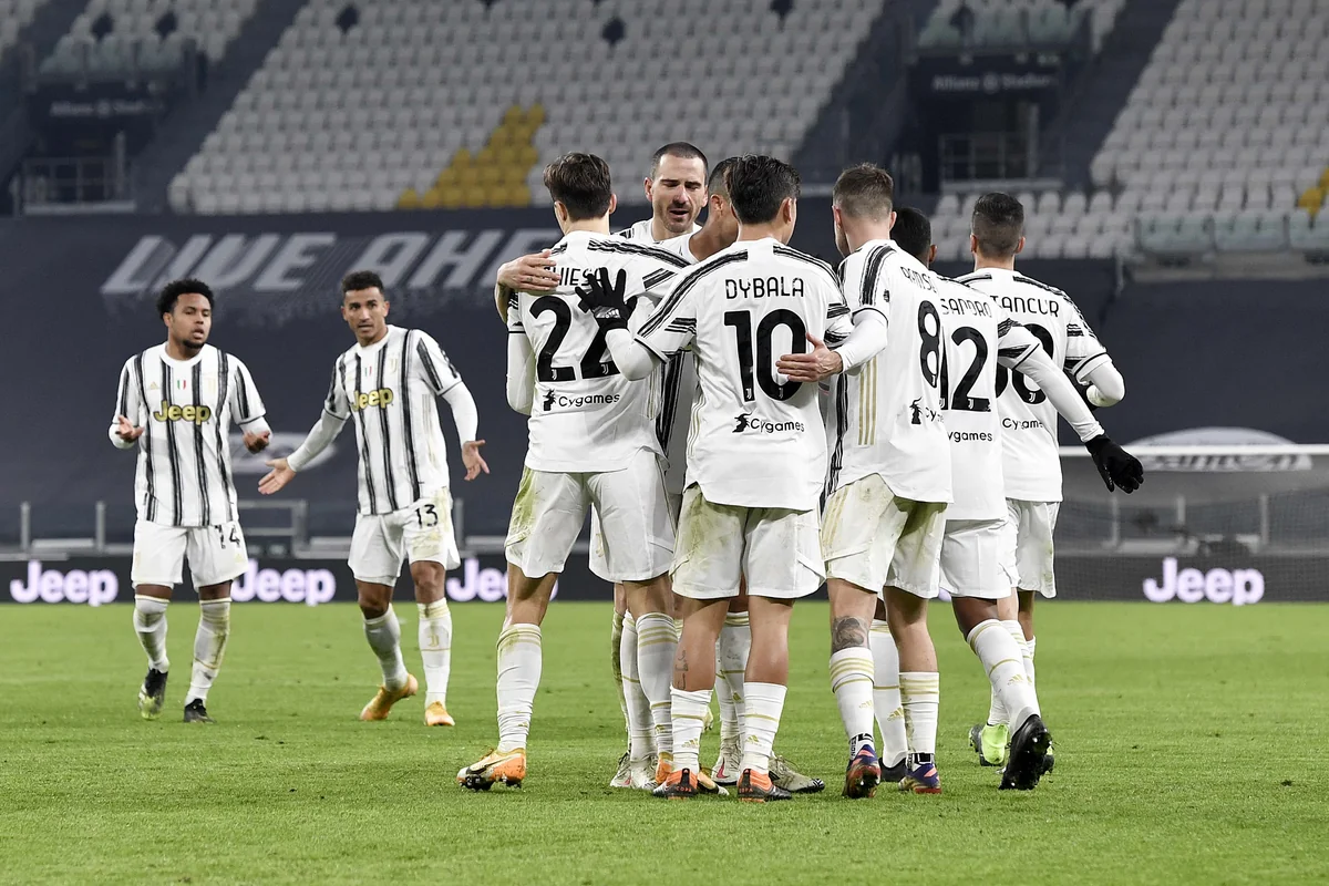 Yuventus kökündən dəyişir, Ronaldu satılır