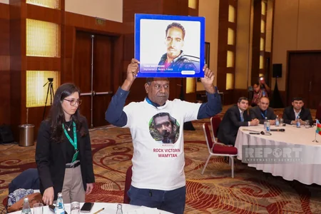 Flash mob held in Baku to support those fighting against colonialism