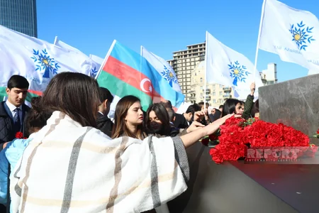 Azərbaycan xalqı Zəfər parkını ziyarət edir - FOTOREPORTAJ