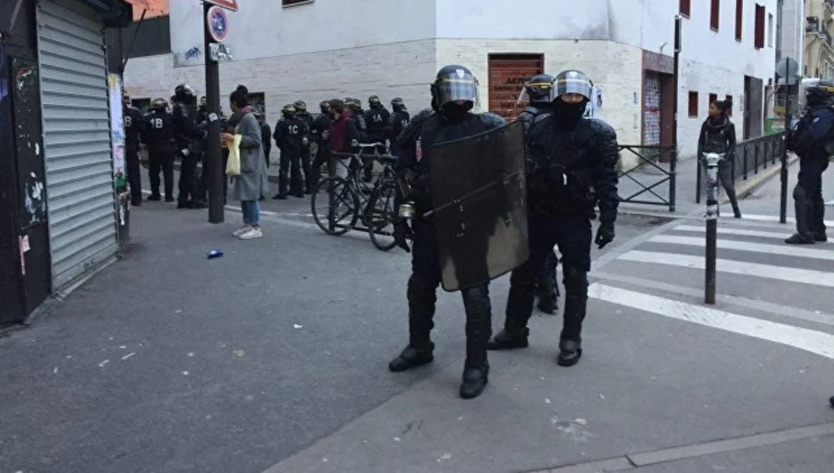 Parisdə polislə nümayişçilər arasında qarşıdurma olub