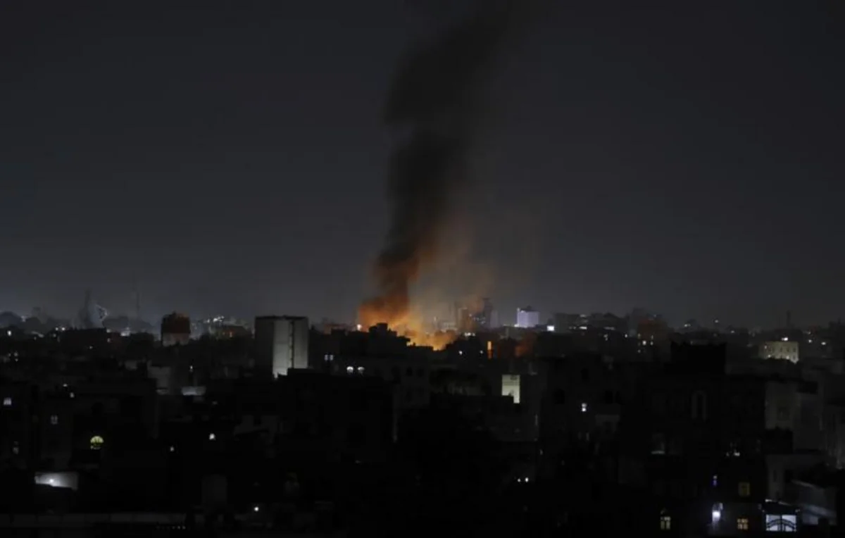 KİV: ABŞ Yəməndə husilərin silah anbarlarına zərbələr endirib