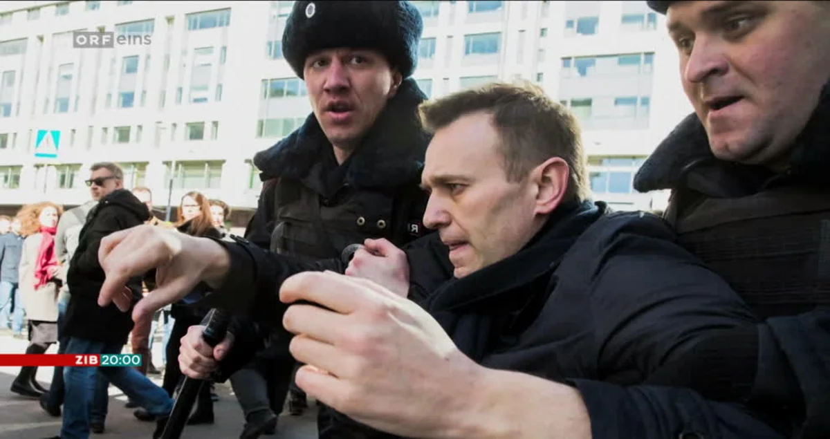 Алексей Навальный получил 15 суток за сопротивление полиции