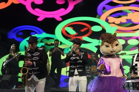 Heydər Əliyev Mərkəzinin parkında Xalq artisti Aygün Kazımovanın konserti olub
