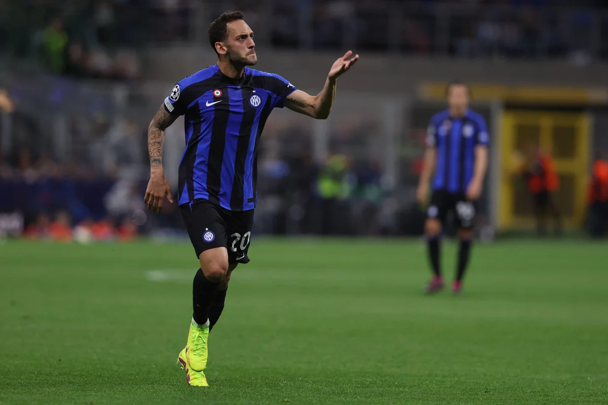 İnter yarımmüdafiəçisinə yeni müqavilə təklif edir