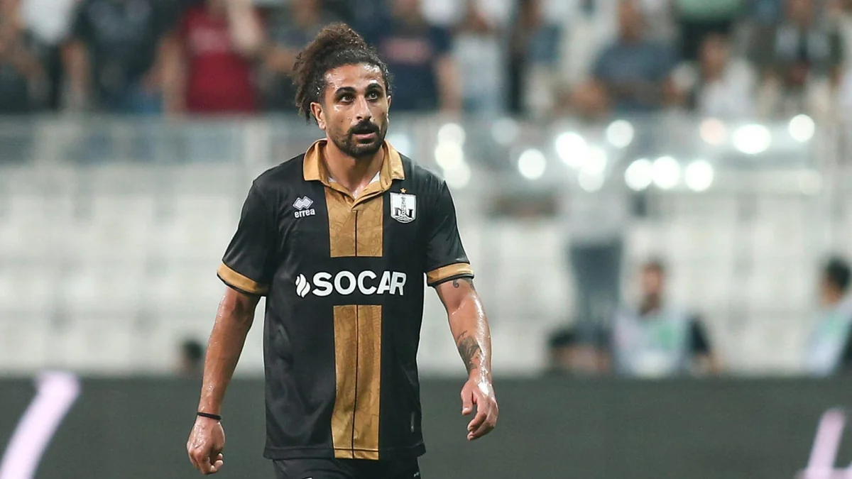 “Neftçi”dən ayrılan futbolçu Rumıniya klubuna keçə bilər