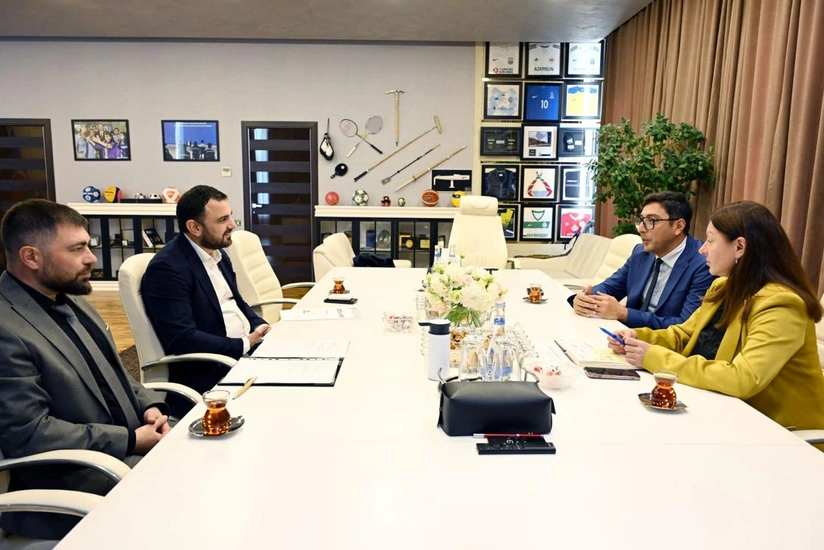 Fərid Qayıbov Dünya Etnoidman Konfederasiyasının baş katibini qəbul edib