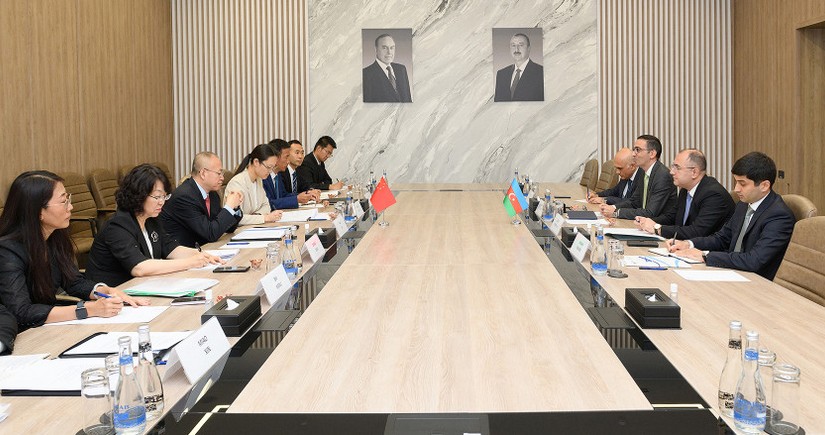 Azerbaijan, China sign document on cooperation in civil aviation